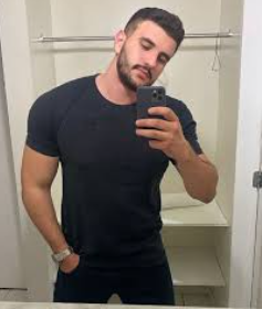 <em>Sebastian G.</em>